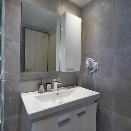 Luxury In דירה *